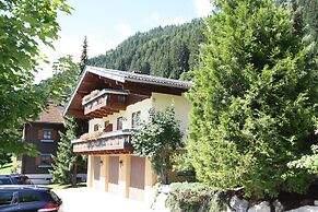 Simplistic Apartment in Kleinar near Cross Country Skiing