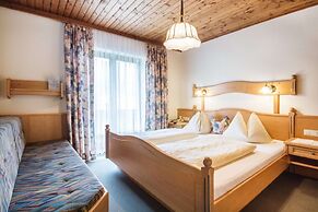 Simplistic Apartment in Kleinar near Cross Country Skiing