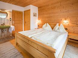 Spacious Apartment in Fügen near Ski Area