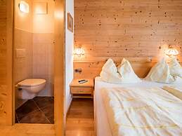 Vintage Apartment in Fügen near Ski Area