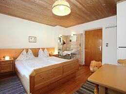 Vintage Apartment in Fügen near Ski Area