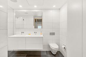 Deluxe 2 Bedroom Apartments at Resort with Outdoor Pool & Hot Tub