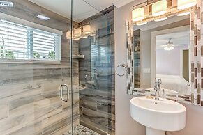 Oceanfront Beach House with Spacious Backyard by RedAwning