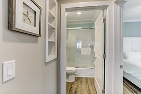 Oceanfront Beach House with Spacious Backyard by RedAwning