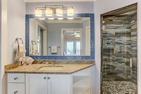 Oceanfront Beach House with Spacious Backyard by RedAwning