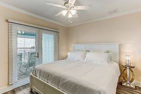 Oceanfront Beach House with Spacious Backyard by RedAwning