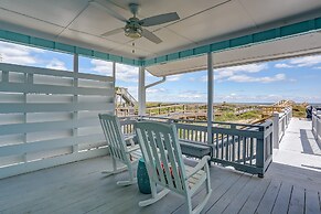 Oceanfront Beach House with Spacious Backyard by RedAwning