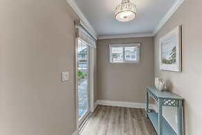 Oceanfront Beach House with Spacious Backyard by RedAwning