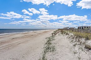 Oceanfront Beach House with Spacious Backyard by RedAwning