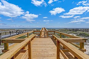 Oceanfront Beach House with Spacious Backyard by RedAwning