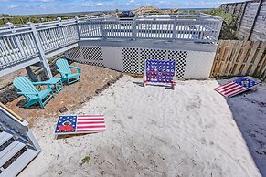 Oceanfront Beach House with Spacious Backyard by RedAwning