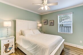 Oceanfront Beach House with Spacious Backyard by RedAwning