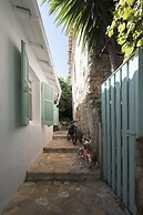 White Jasmine Cottage