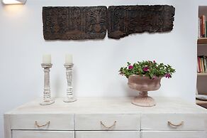 White Jasmine Cottage