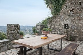 White Jasmine Cottage