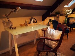 Guestling Hall Hotel