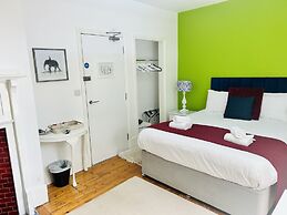 Guestling Hall Hotel