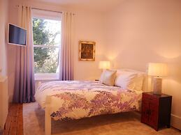 Guestling Hall Hotel