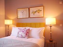 Guestling Hall Hotel