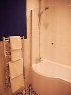 Guestling Hall Hotel