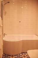 Guestling Hall Hotel