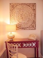 Guestling Hall Hotel