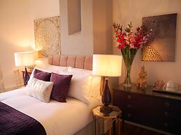 Guestling Hall Hotel