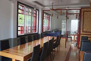 Athens View Guraidhoo