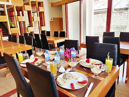 Athens View Guraidhoo