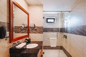 Poulo Wai Hotel and Apartment