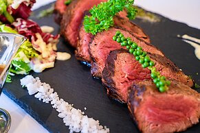 Poulo Wai Hotel and Apartment