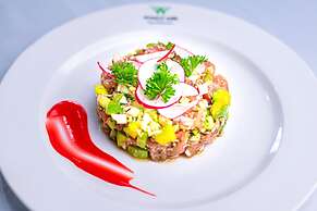 Poulo Wai Hotel and Apartment