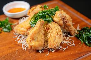 Poulo Wai Hotel and Apartment