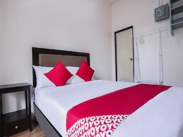 OYO 431 Apollo 11 Apartelle