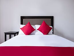 OYO 431 Apollo 11 Apartelle