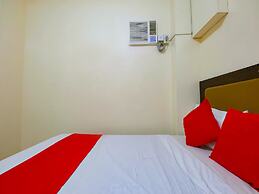 OYO 431 Apollo 11 Apartelle