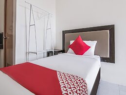 OYO 431 Apollo 11 Apartelle