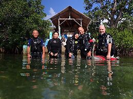 Alegria Dive Resort