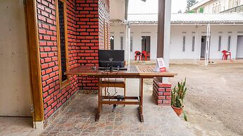 OYO 2369 Cempaka Homestay