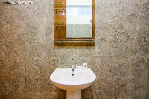 OYO 2311 C9 Exclusive