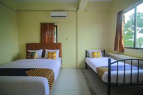 SPOT ON 2305 Andys Nur Penginapan