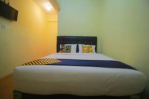 SPOT ON 2305 Andys Nur Penginapan