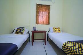 SPOT ON 2305 Andys Nur Penginapan