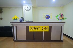 SPOT ON 2305 Andys Nur Penginapan