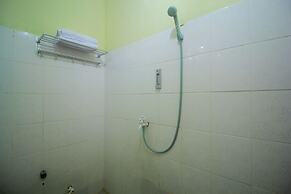 SPOT ON 2305 Andys Nur Penginapan