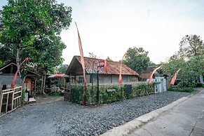 OYO 2393 Putroyono Homestay
