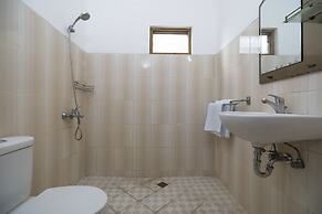 Super OYO 2417 Panen House