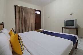 SPOT ON 2426 Hotel Aget Jaya Ii