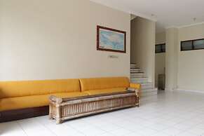 SPOT ON 2426 Hotel Aget Jaya Ii