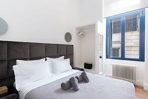 Art Pantheon - Suites & Apartments